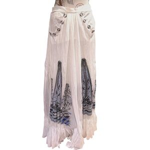 Save The Queen White Printed Maxi Skirt – Size S